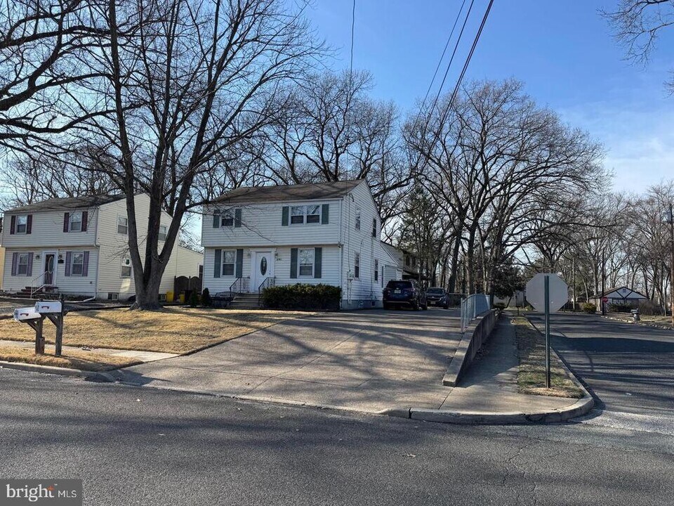 8743 ORCHARD Ave in Pennsauken, NJ - Building Photo