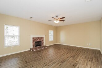 141 Crescent Woode Way in Dallas, GA - Building Photo - Building Photo