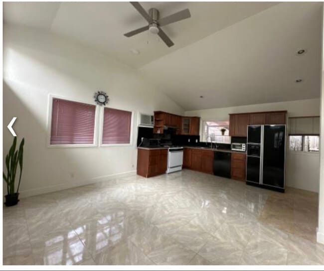 property at 928 Los Robles Ave
