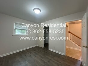 211 Brently Woods Dr in Chattanooga, TN - Building Photo - Building Photo