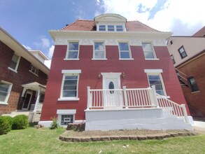 14 Parkland Pl in St. Louis, MO - Foto de edificio - Building Photo
