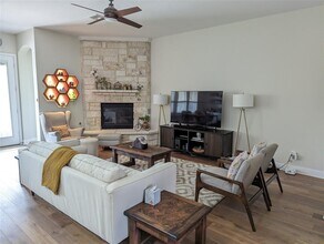 10005 Ivalenes Hope Dr in Austin, TX - Building Photo - Building Photo