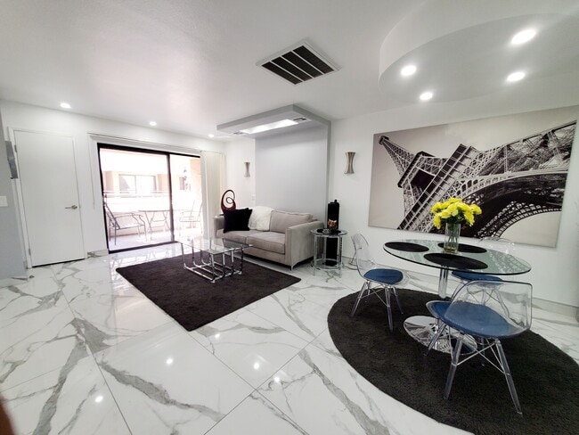 464 S Calle Encilia, Unit A1 in Palm Springs, CA - Building Photo - Building Photo