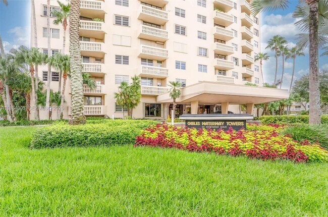 property at 90 Edgewater Dr