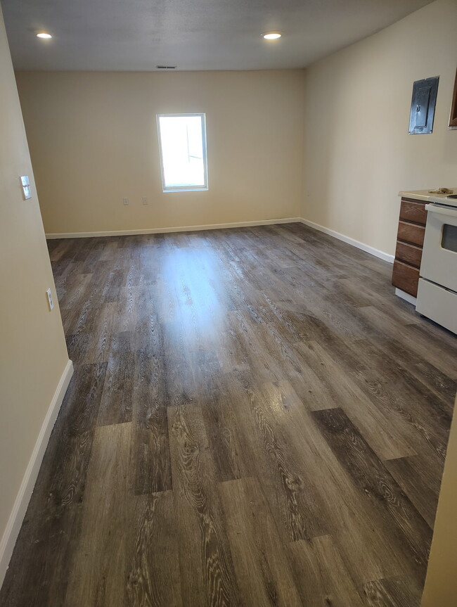 property at 121 S Jefferson St