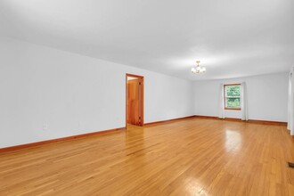 1128 James Blvd in Signal Mountain, TN - Building Photo - Building Photo