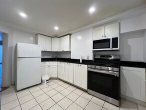 848 Huntington Ave, Unit 2 in Boston, MA - Building Photo - Building Photo