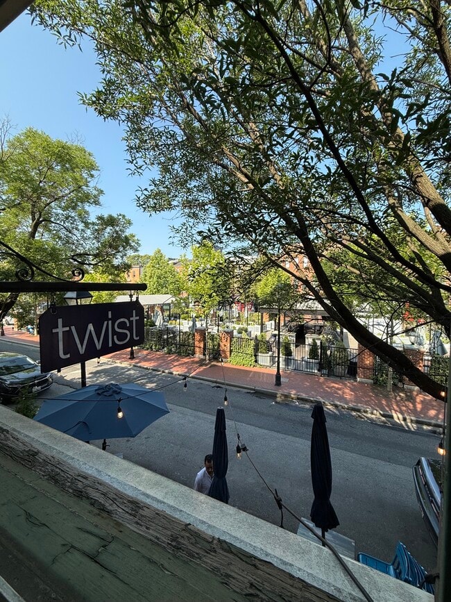 723 S Broadway, Unit Apartment 1