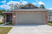 2126 Cedar Way Dr in Conroe, TX - Building Photo - Building Photo