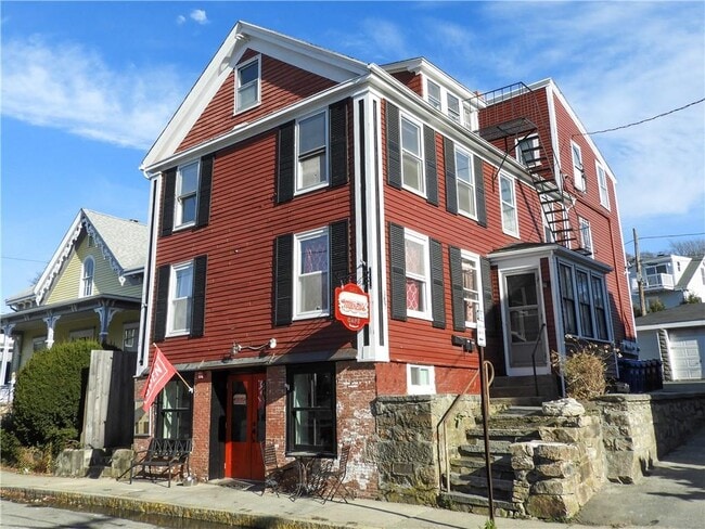 382 Spring St, Unit 2B