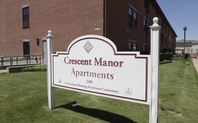 Crescent Manor Apartments in Mesquite, TX - Building Photo - Building Photo