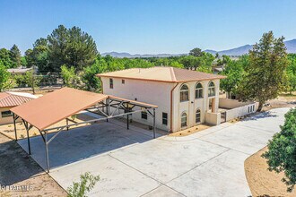 137 Lanell Dr in Canutillo, TX - Building Photo - Building Photo