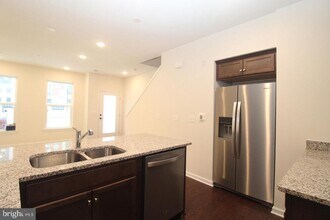 410 Reading Ct in West Windsor Township, NJ - Building Photo - Building Photo