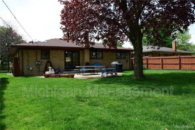 15142 Susanna St in Livonia, MI - Building Photo - Building Photo