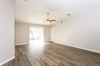 11601 Addison Chase Dr in Riverview, FL - Building Photo - Building Photo