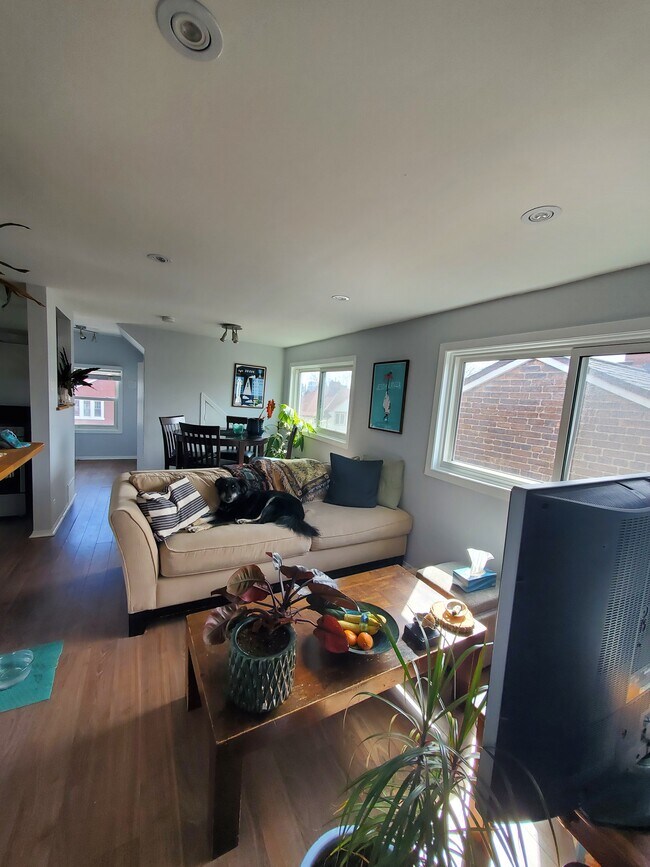 492 Armadale Ave in Toronto, ON - Building Photo - Building Photo