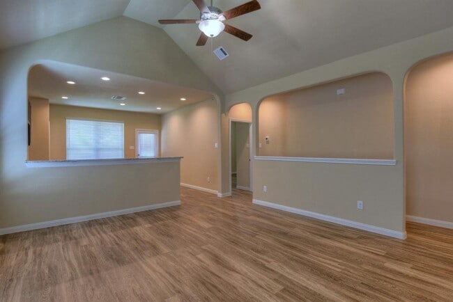 property at 3226 Buttercup Dr