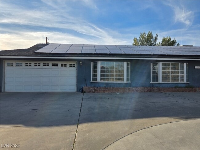 property at 2755 Mann St