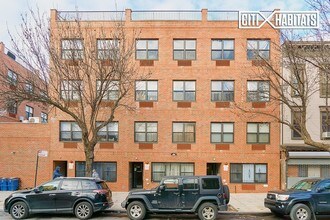 415 Gates Ave-Unit -4F in Brooklyn, NY - Building Photo - Building Photo