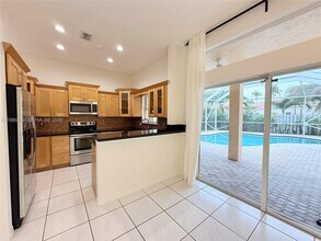 964 Tanglewood Cir in Weston, FL - Building Photo - Building Photo