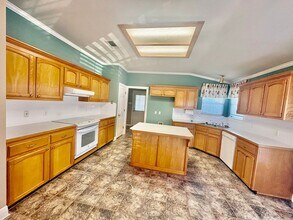 11117 Gold Cup Ave in Baton Rouge, LA - Foto de edificio - Building Photo