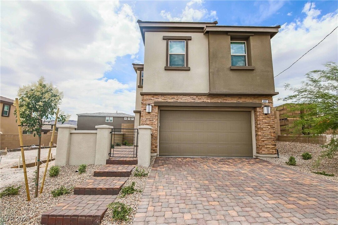 897 Cirrus Cloud Ave in Las Vegas, NV - Building Photo