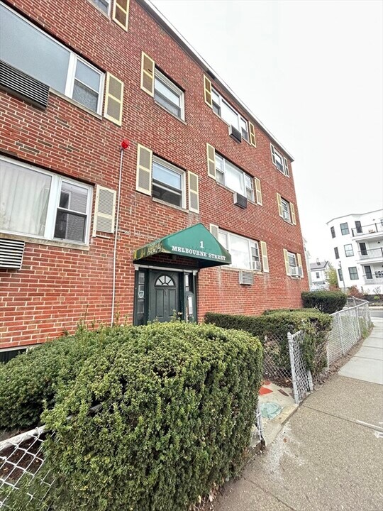 1 Melbourne St in Boston, MA - Building Photo
