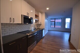 89 Brighton Ave, Unit 313 in Boston, MA - Building Photo