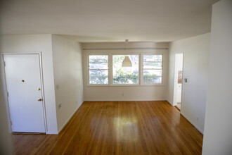 1124 Chelsea Ave, Unit 1124 in Santa Monica, CA - Foto de edificio - Building Photo