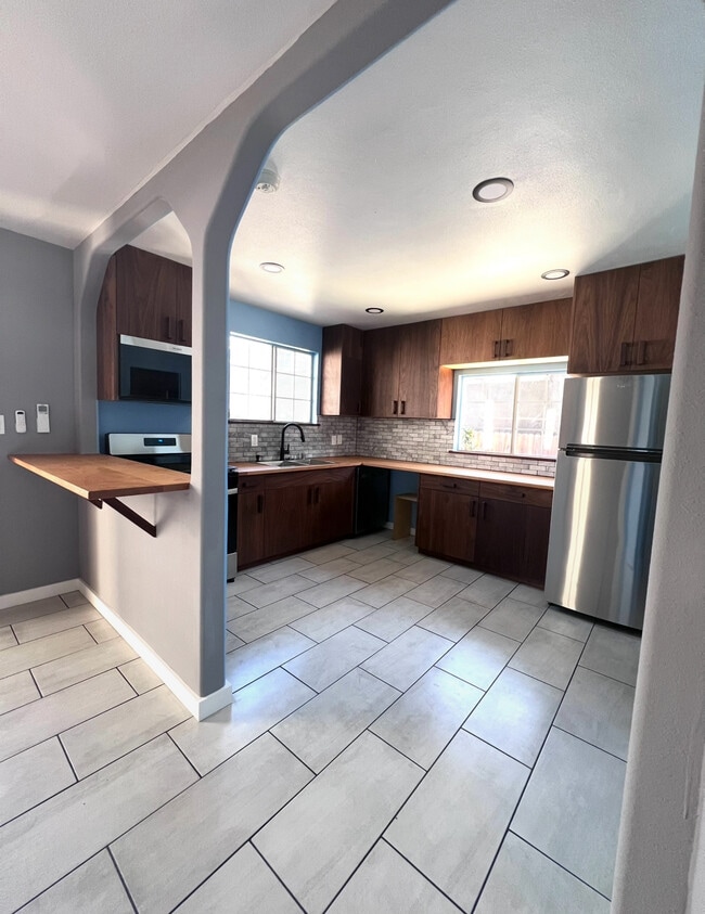 3547 E Green St in Pasadena, CA - Foto de edificio - Building Photo