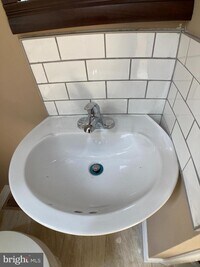 207 E Cambria St photo'