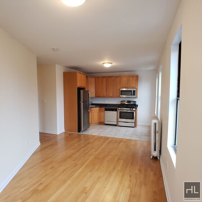 West 171st Street in New York, NY - Building Photo - Building Photo