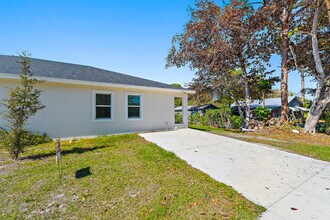 3003 SE Fairmont St in Stuart, FL - Building Photo - Building Photo