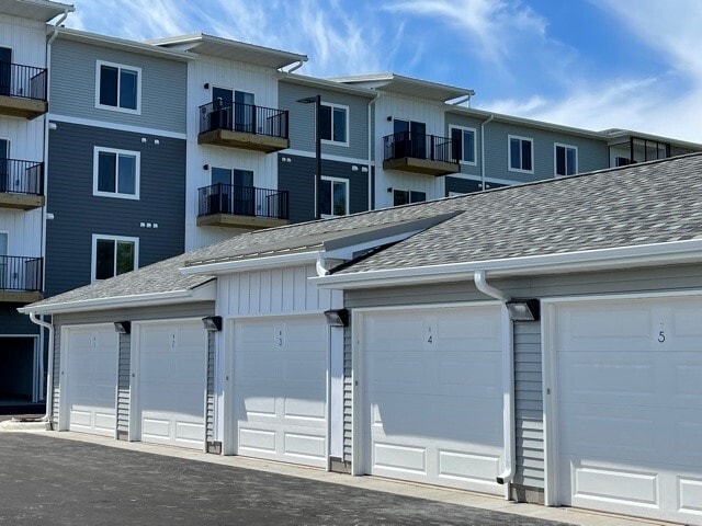 Roosevelt Flats in Cambridge, MN - Foto de edificio - Building Photo