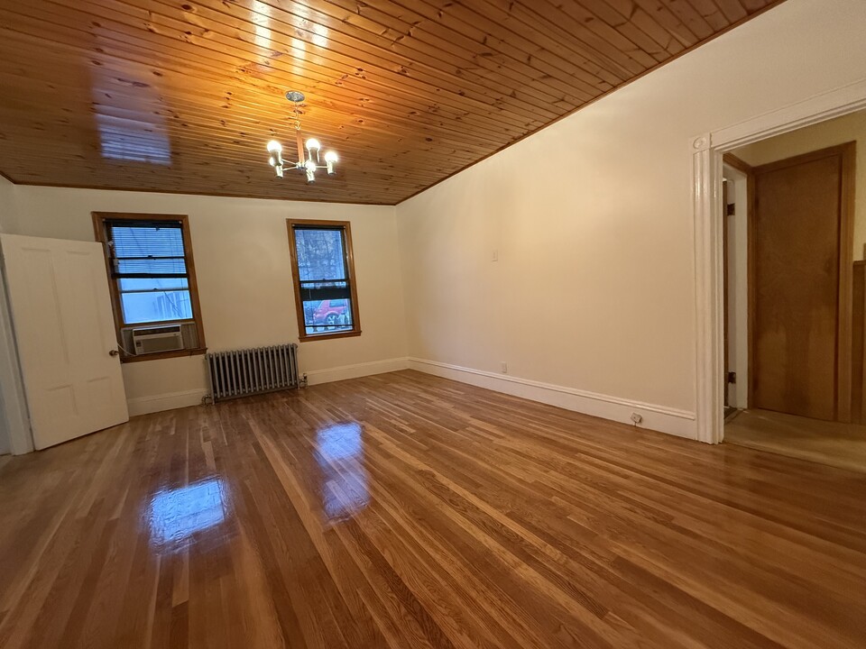 234 Cypress St, Unit 1 in Brookline, MA - Foto de edificio