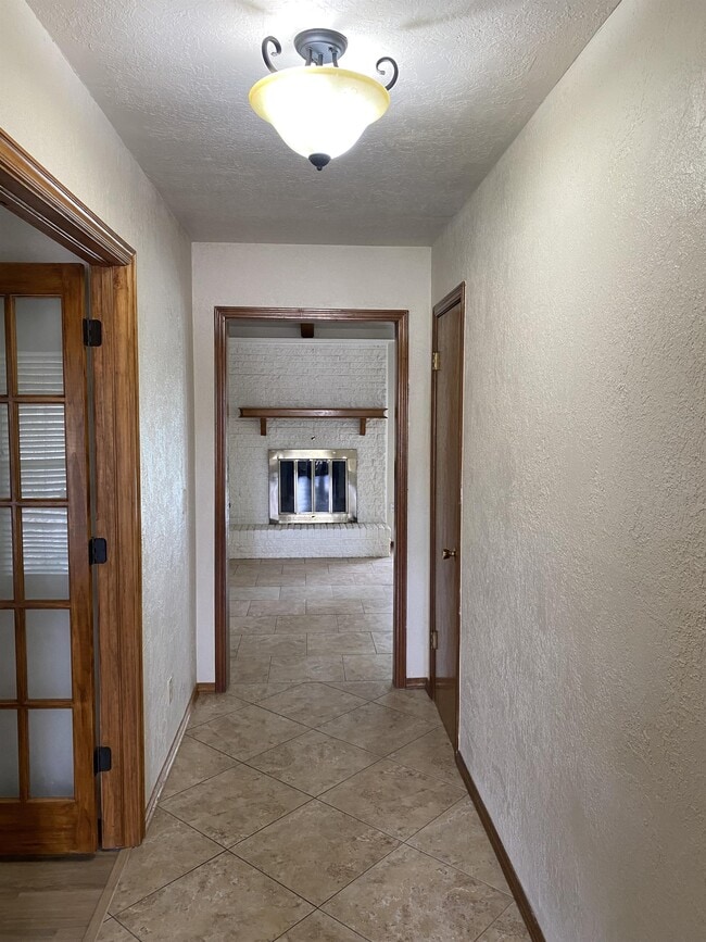 1517 Essex Ct in Norman, OK - Building Photo - Building Photo