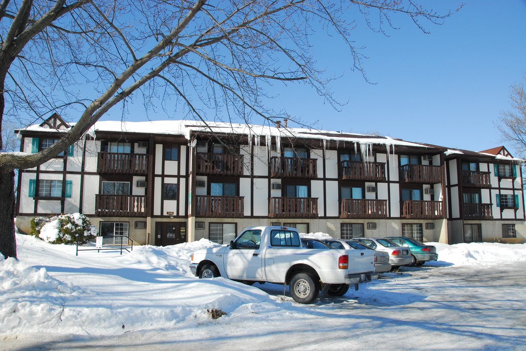 Zurich Haus in Madison, WI - Foto de edificio