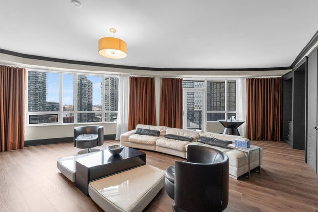 318 Wellington St W, Unit SI ID1403777P