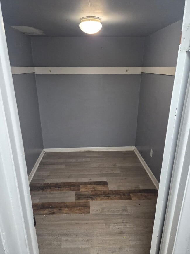 1822 Guilderland Ave, Unit 2 floor back apt in Schenectady, NY - Foto de edificio - Building Photo