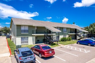 The Palm on SPID in Corpus Christi, TX - Foto de edificio - Building Photo