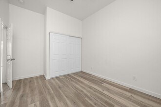 6208 Pembroke Dr in San Diego, CA - Building Photo - Building Photo