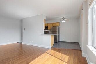 7545 N Winchester Ave in Chicago, IL - Building Photo - Building Photo