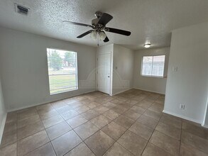 2106 N W S Young Dr in Killeen, TX - Building Photo - Building Photo