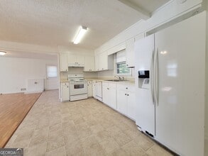 304 E Broad St in Winder, GA - Building Photo - Building Photo