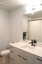 2155 N Elston Ave in Chicago, IL - Building Photo - Building Photo