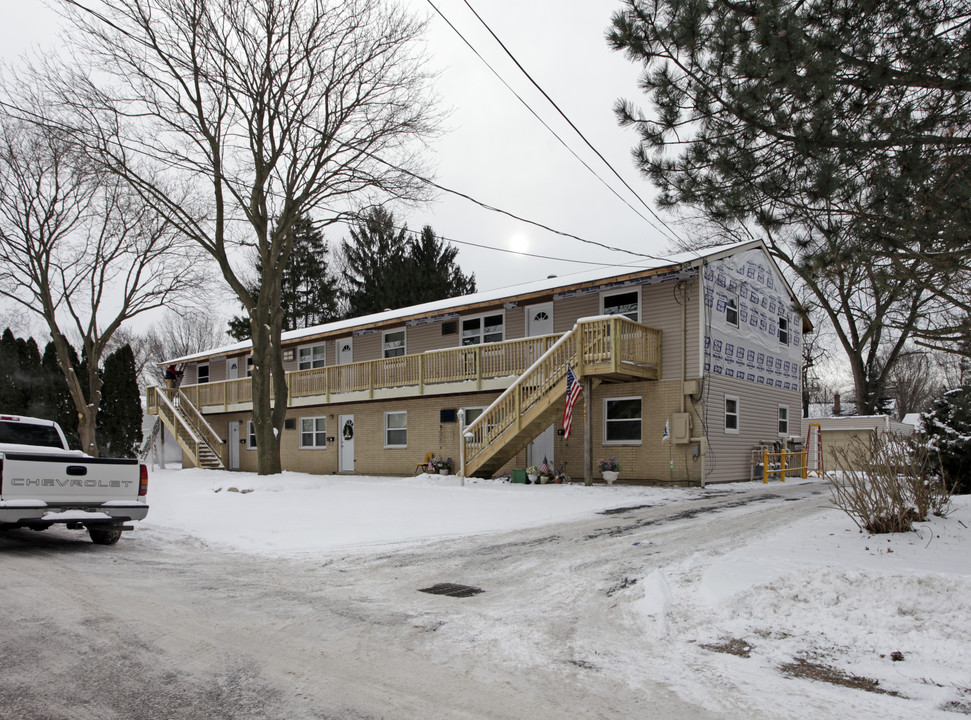 640 E Hopocan Ave in Barberton, OH - Building Photo