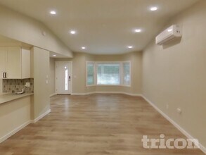 3899 SE Harriet St in Port Orchard, WA - Building Photo - Building Photo