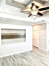 2008 W Taft St, Unit 2 in Weslaco, TX - Building Photo - Building Photo