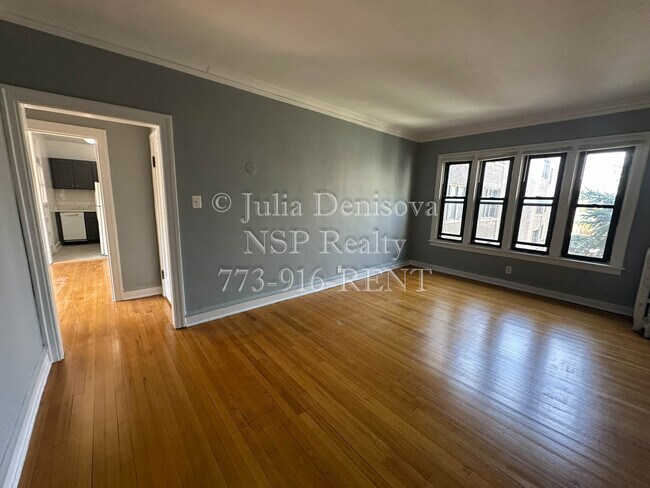 1319 W Estes Ave, Unit 17 in Chicago, IL - Foto de edificio - Building Photo