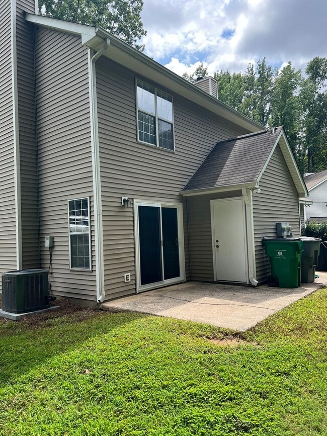 800 Selwyn Place Rd in Charlotte, NC - Building Photo - Building Photo
